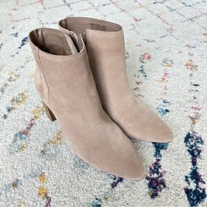 Blonde suede waterproof boots cream size 7 1/2